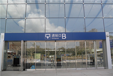 重叠麻豆爱爱视频-紧急速推门