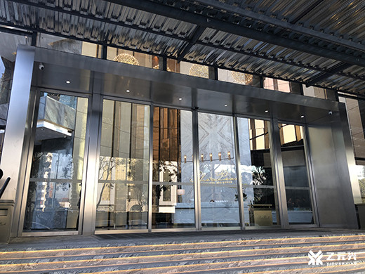 有框门扇-不锈钢烤漆包边玻璃麻豆爱爱视频门体样式